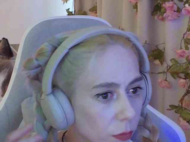 ballerina_capuchina webcam