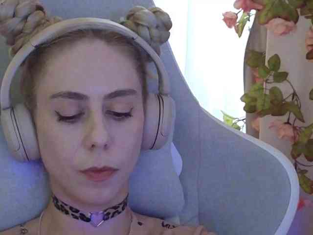 ballerina_capuchina webcam