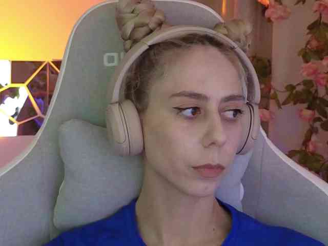 ballerina_capuchina webcam