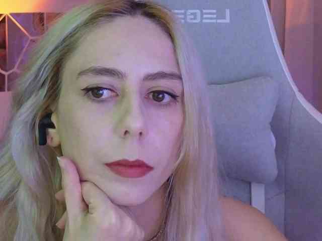 ballerina_capuchina webcam