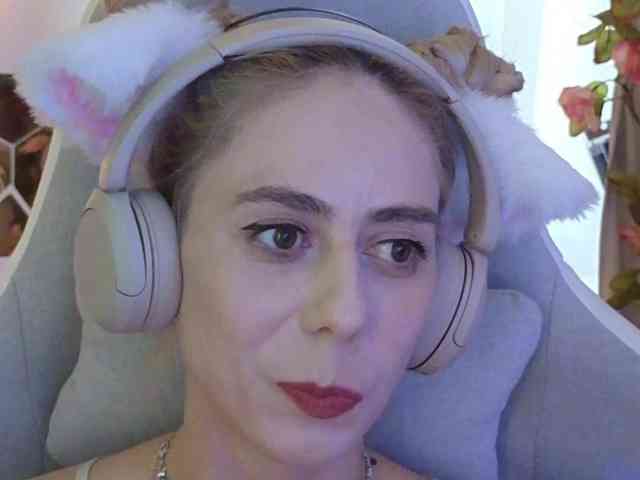 -Light-Fury- Live Webcam on BongaCams
