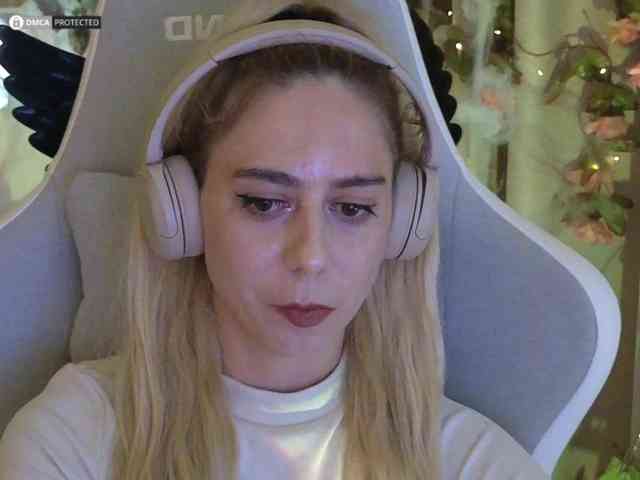 ballerina_capuchina webcam