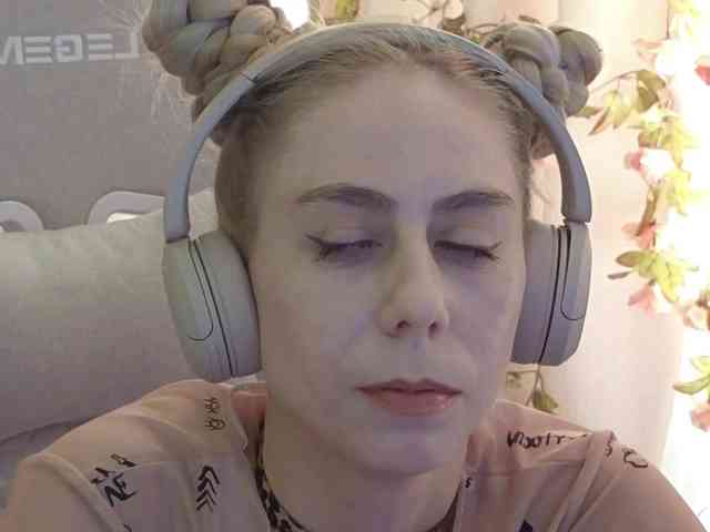 ballerina_capuchina webcam