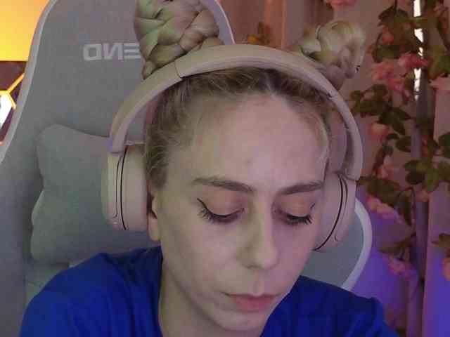 ballerina_capuchina webcam