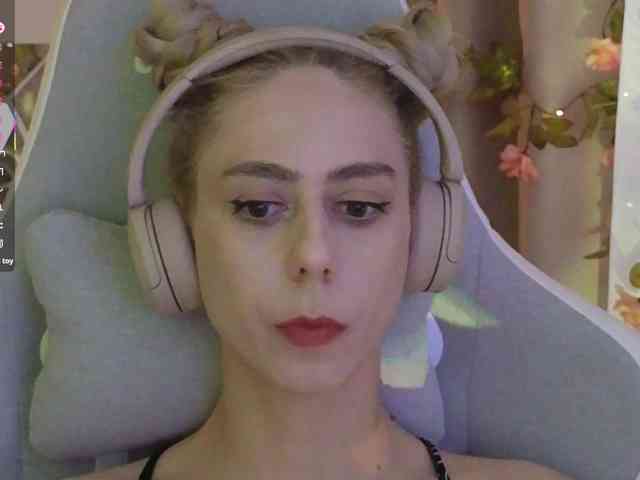 ballerina_capuchina webcam