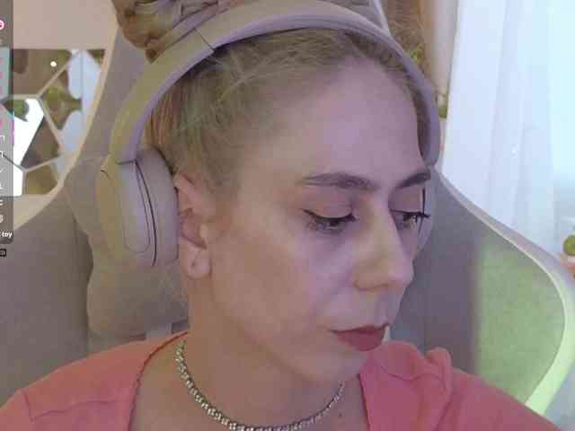 ballerina_capuchina webcam