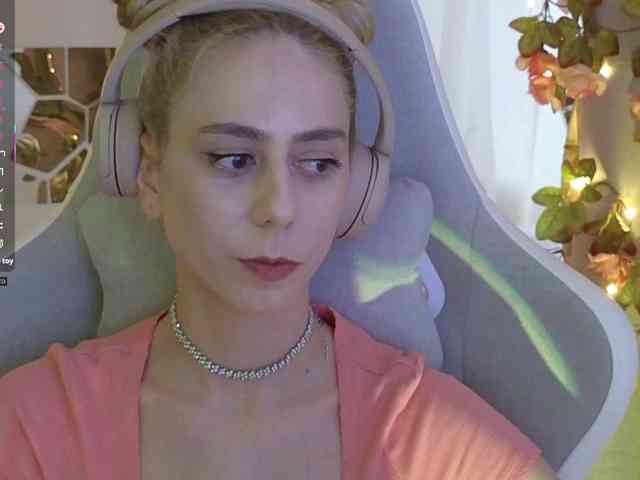 ballerina_capuchina webcam
