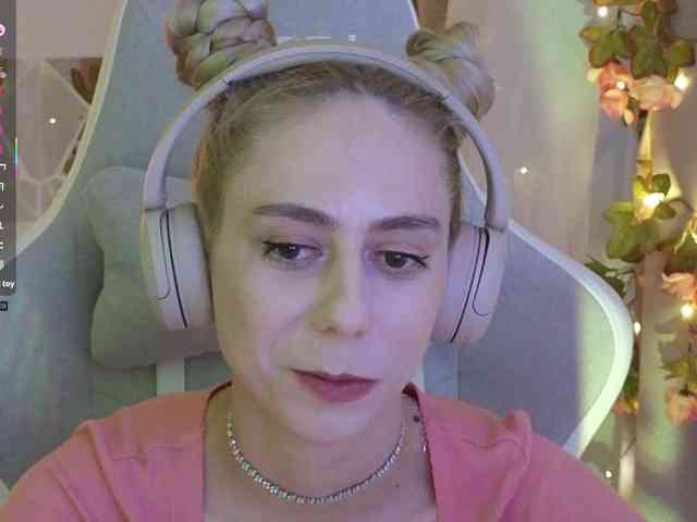 ballerina_capuchina webcam