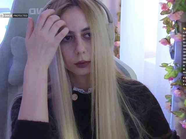 ballerina_capuchina webcam