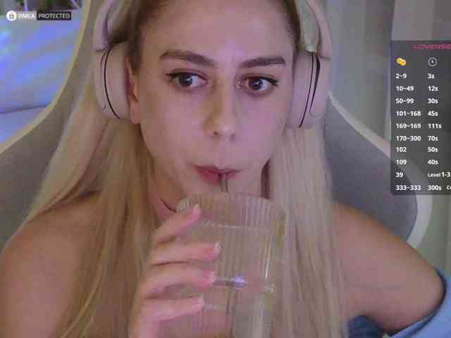 ballerina_capuchina webcam