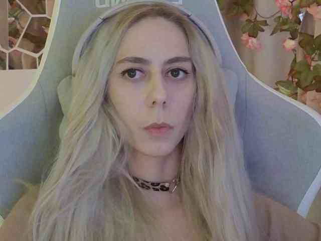 ballerina_capuchina webcam