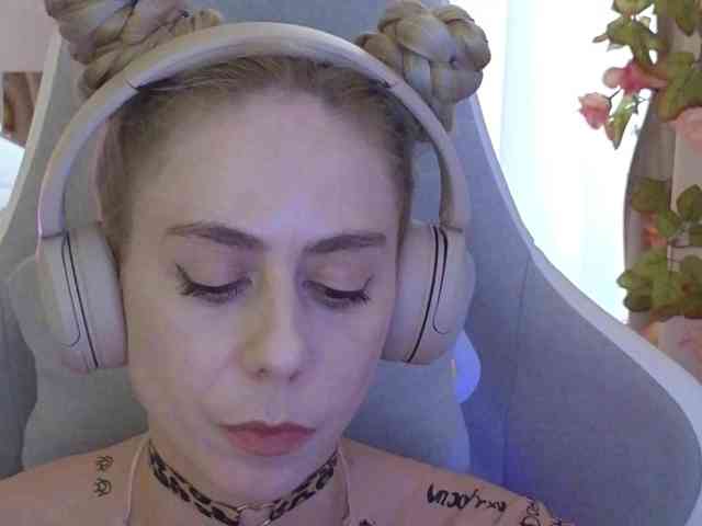 ballerina_capuchina webcam