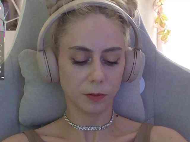 ballerina_capuchina webcam