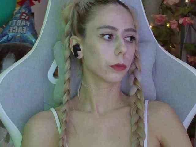 ballerina_capuchina webcam