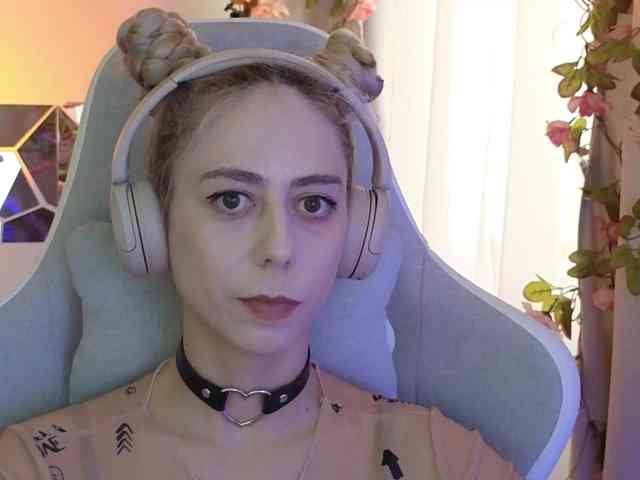 ballerina_capuchina webcam