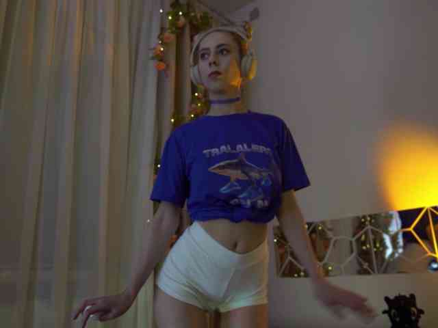 ballerina_capuchina webcam