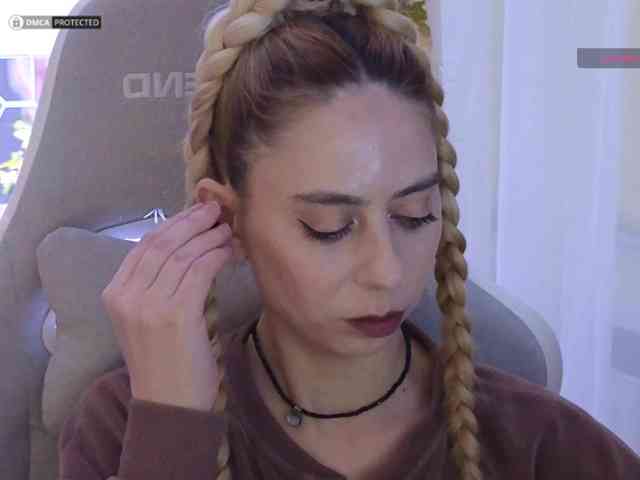 ballerina_capuchina webcam