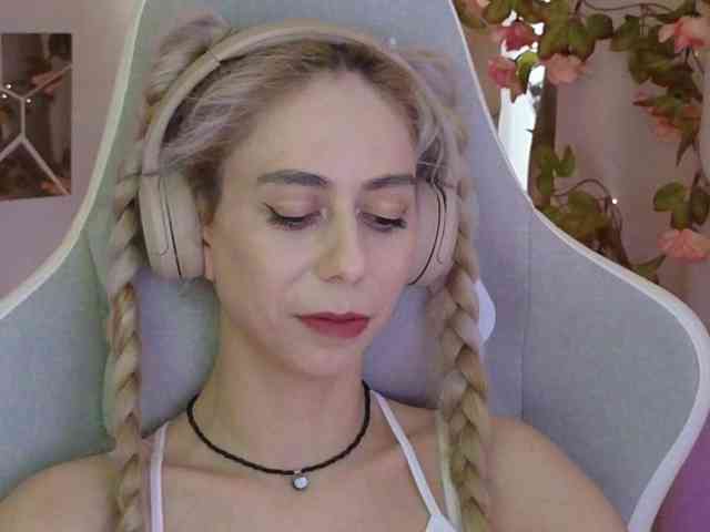 ballerina_capuchina webcam