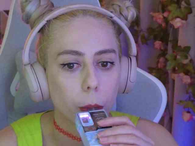 ballerina_capuchina webcam