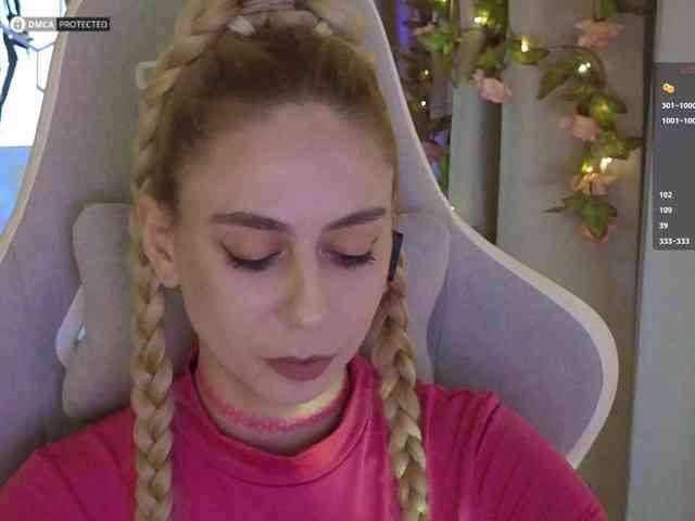 ballerina_capuchina webcam