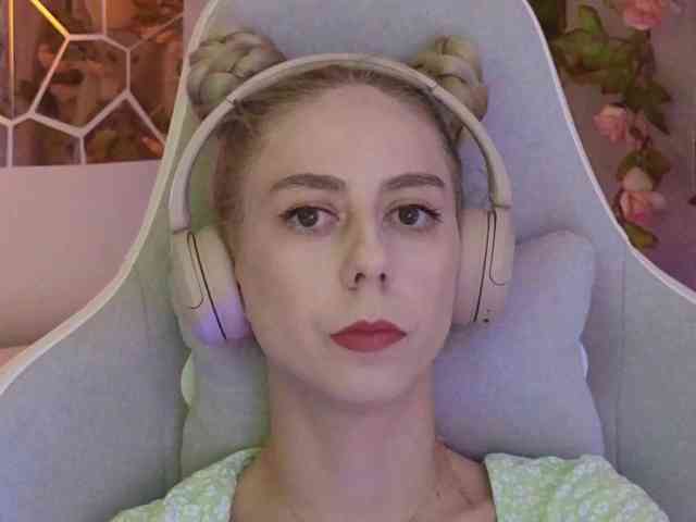 ballerina_capuchina webcam