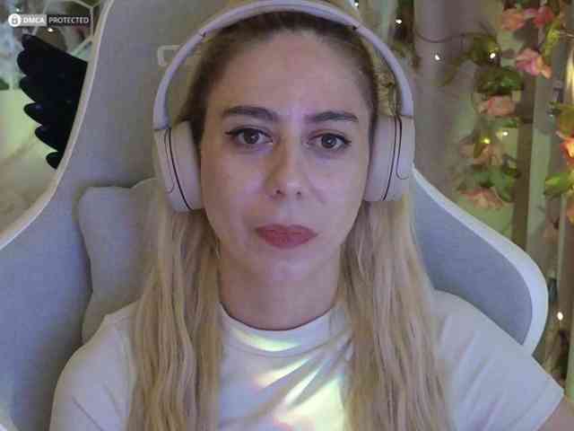 ballerina_capuchina webcam