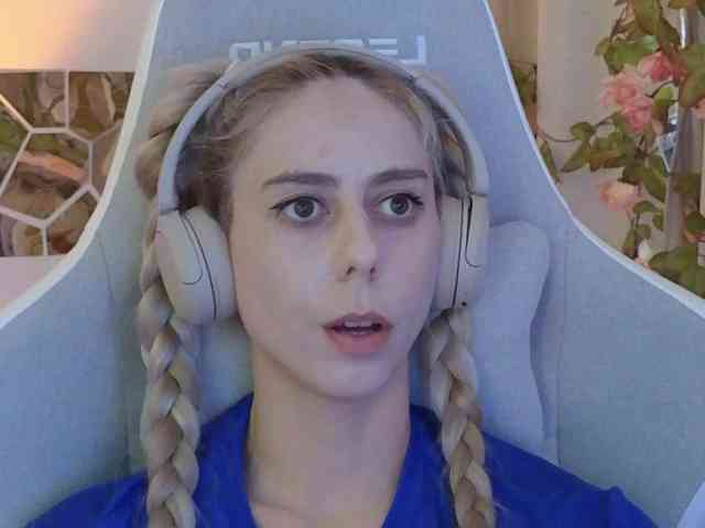 ballerina_capuchina webcam