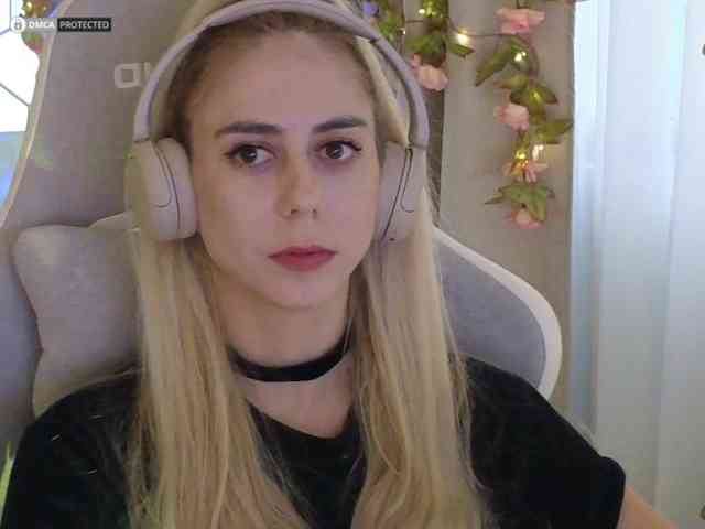 ballerina_capuchina webcam