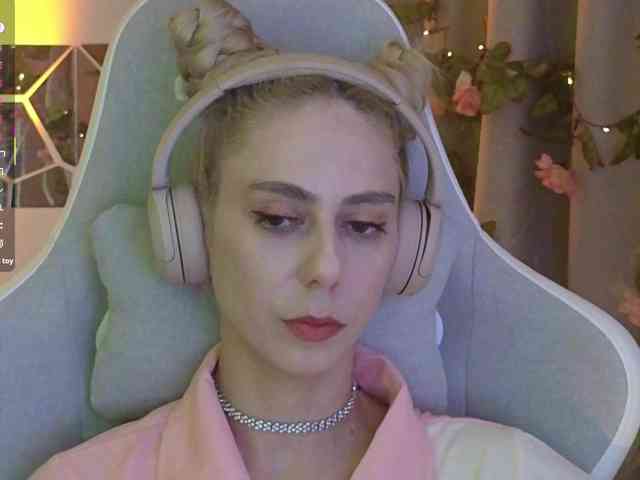 ballerina_capuchina webcam