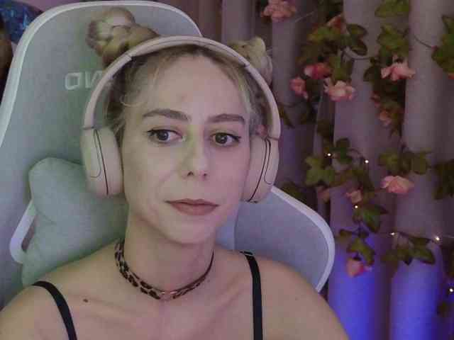 ballerina_capuchina webcam