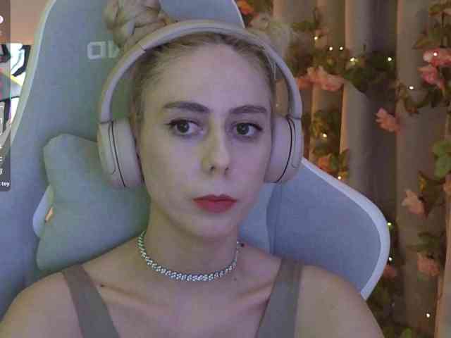 ballerina_capuchina webcam
