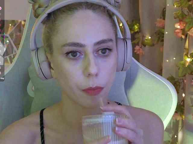 ballerina_capuchina webcam
