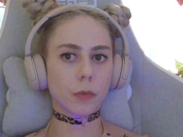 ballerina_capuchina webcam