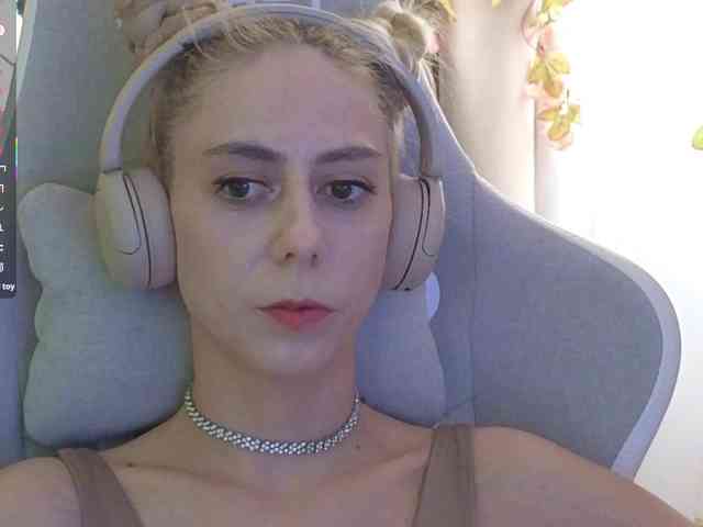 ballerina_capuchina webcam