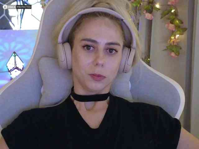 ballerina_capuchina webcam
