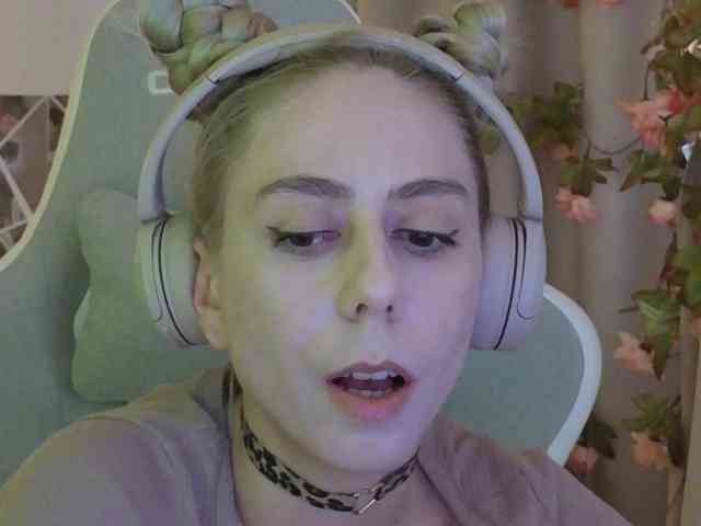 ballerina_capuchina webcam