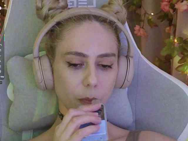 ballerina_capuchina webcam