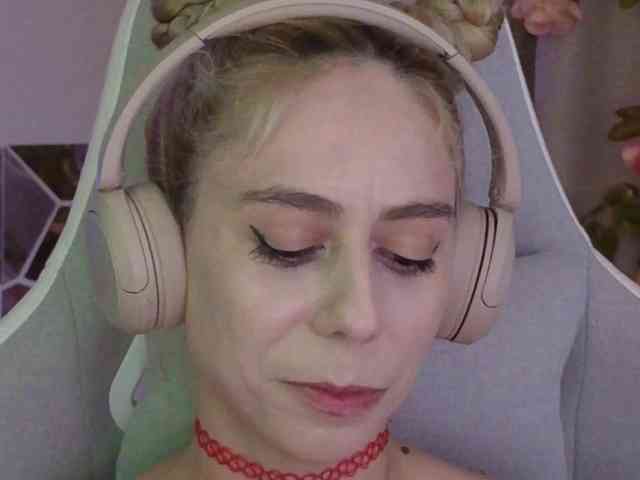 ballerina_capuchina webcam