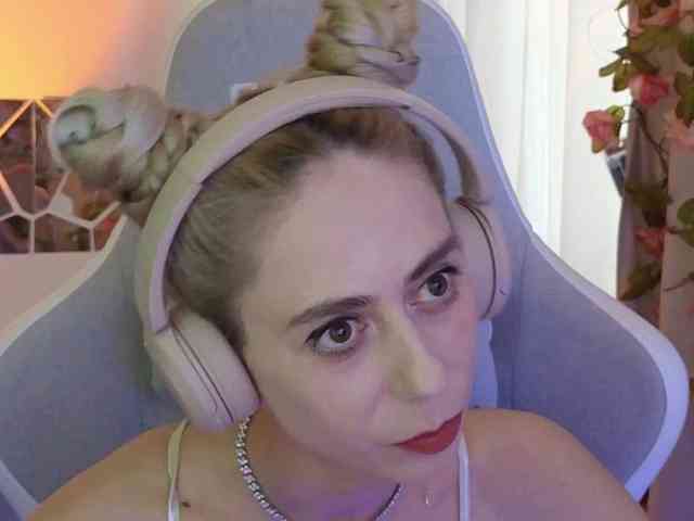 ballerina_capuchina webcam