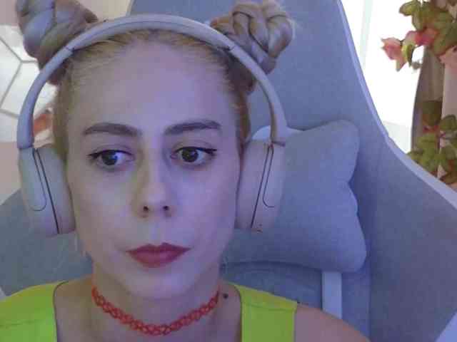 ballerina_capuchina webcam