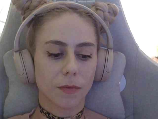 ballerina_capuchina webcam