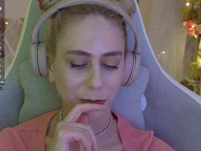 ballerina_capuchina webcam
