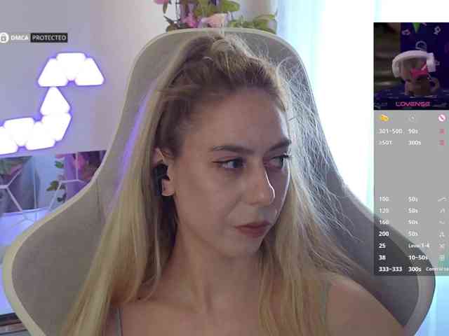 Danil__Kolbasenko webcam