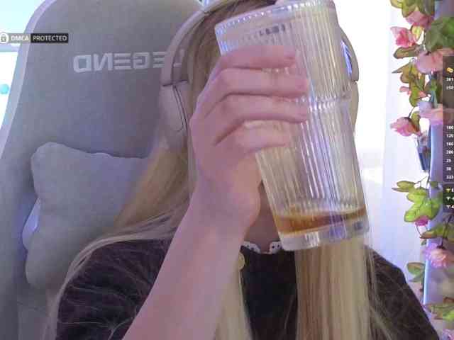 ballerina_capuchina webcam