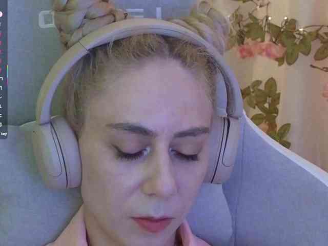 ballerina_capuchina webcam