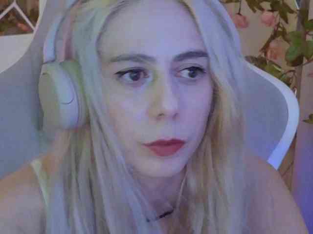 ballerina_capuchina webcam