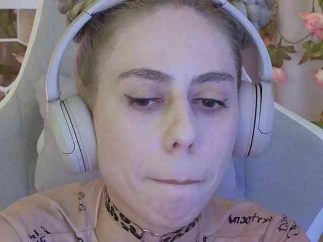 ballerina_capuchina webcam