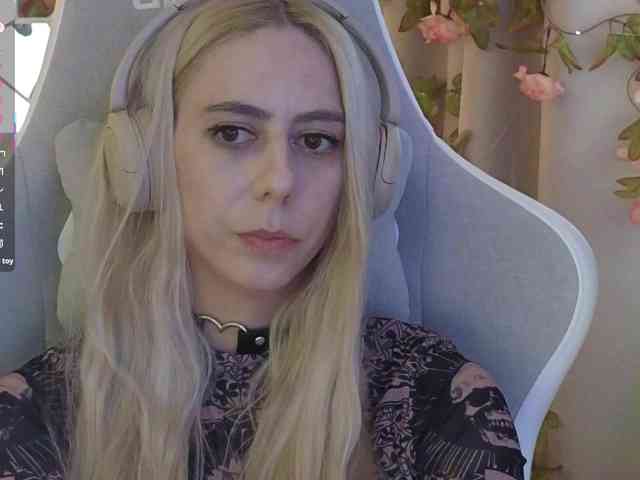 ballerina_capuchina webcam