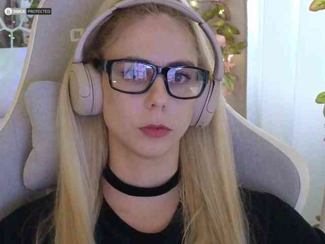 ballerina_capuchina webcam