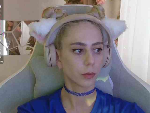 ballerina_capuchina webcam